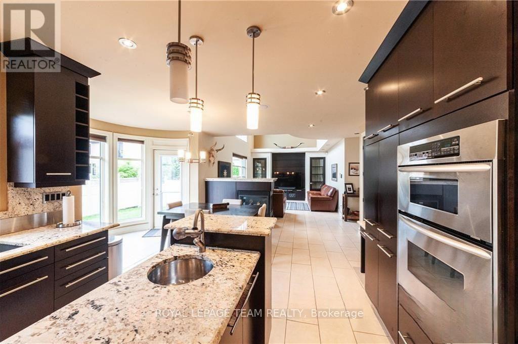 423 Rahul Crescent, Ottawa, Ontario K2C 4H8 - Photo 7 - X12537182