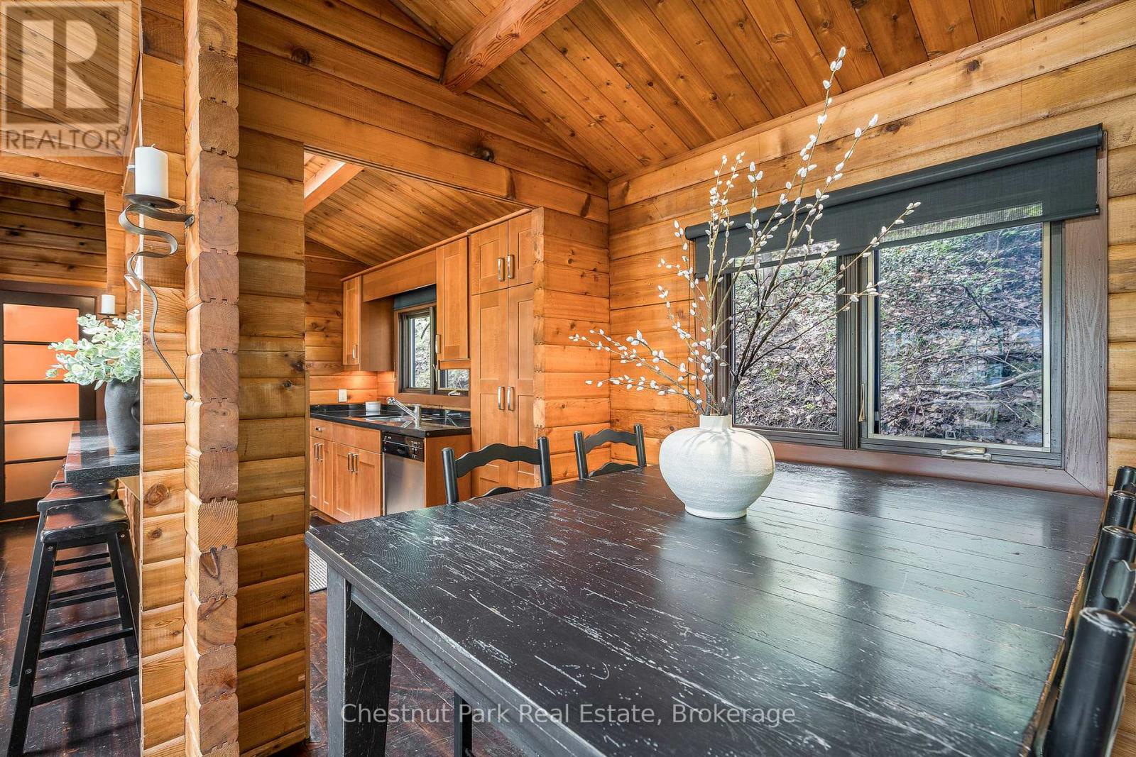 146 Chamonix Crescent, Blue Mountains, Ontario  L9Y 3Z2 - Photo 13 - X12358828