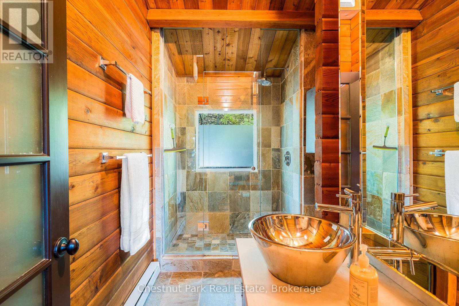 146 Chamonix Crescent, Blue Mountains, Ontario  L9Y 3Z2 - Photo 35 - X12358828