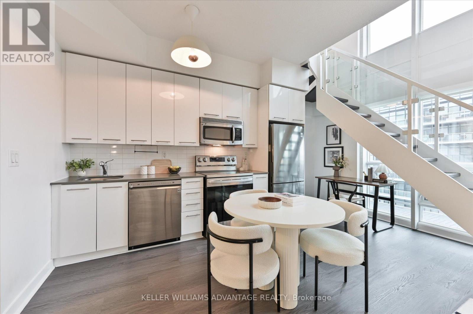 Ph 2910 - 155 Legion Road N, Toronto, Ontario M8Y 0A7 - Photo 15 - W12517390