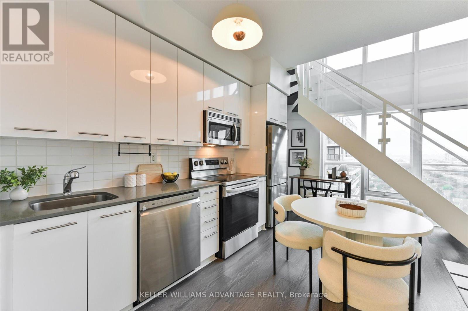 Ph 2910 - 155 Legion Road N, Toronto, Ontario M8Y 0A7 - Photo 16 - W12517390