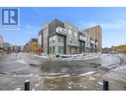 44 - 26 APPLEWOOD LANE