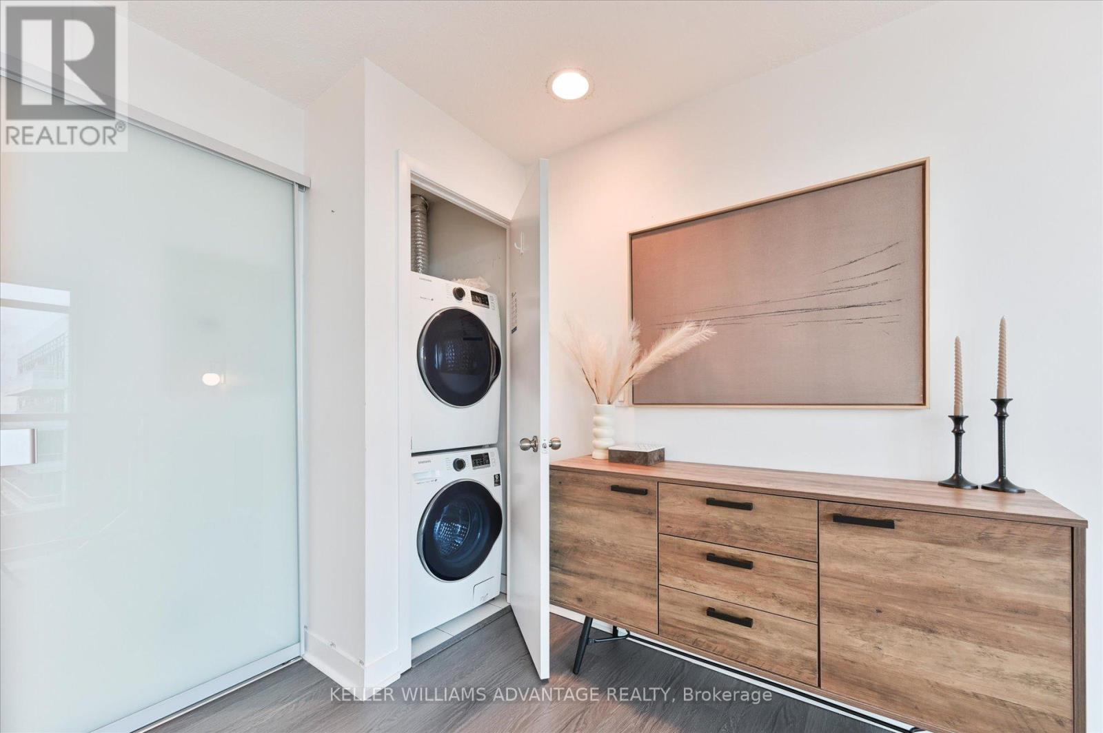 Ph 2910 - 155 Legion Road N, Toronto, Ontario M8Y 0A7 - Photo 25 - W12517390