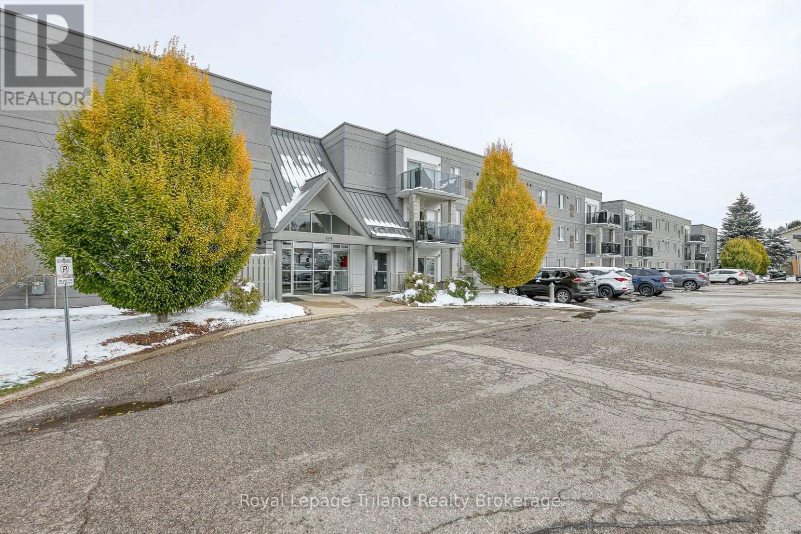 307 - 159 Ferguson Drive, Woodstock, Ontario N4V 1A9 - Photo 2 - X12537164