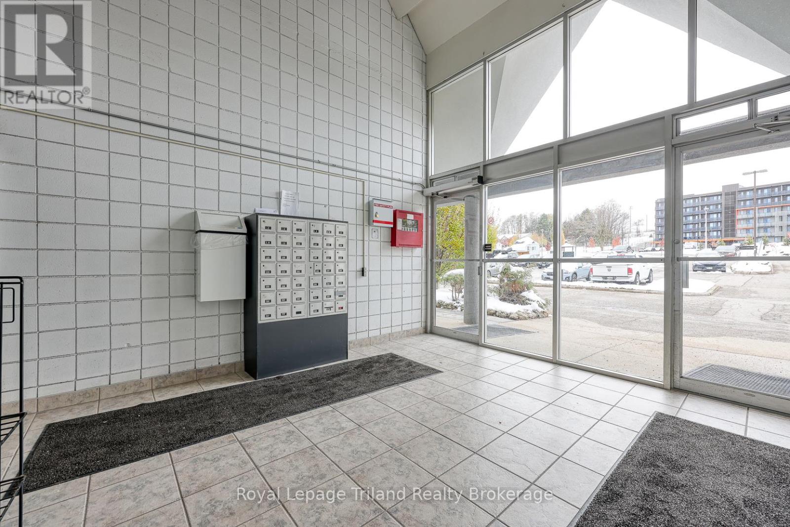 307 - 159 Ferguson Drive, Woodstock, Ontario N4V 1A9 - Photo 4 - X12537164