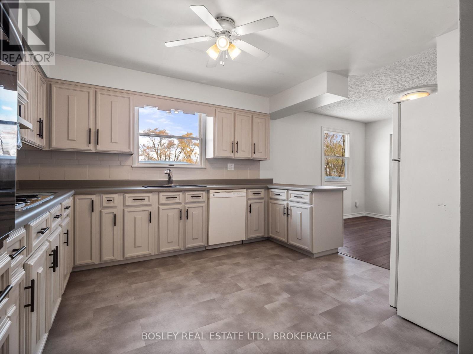 1 - 4444 Drummond Road, Niagara Falls, Ontario L2E 6C6 - Photo 15 - X12537228