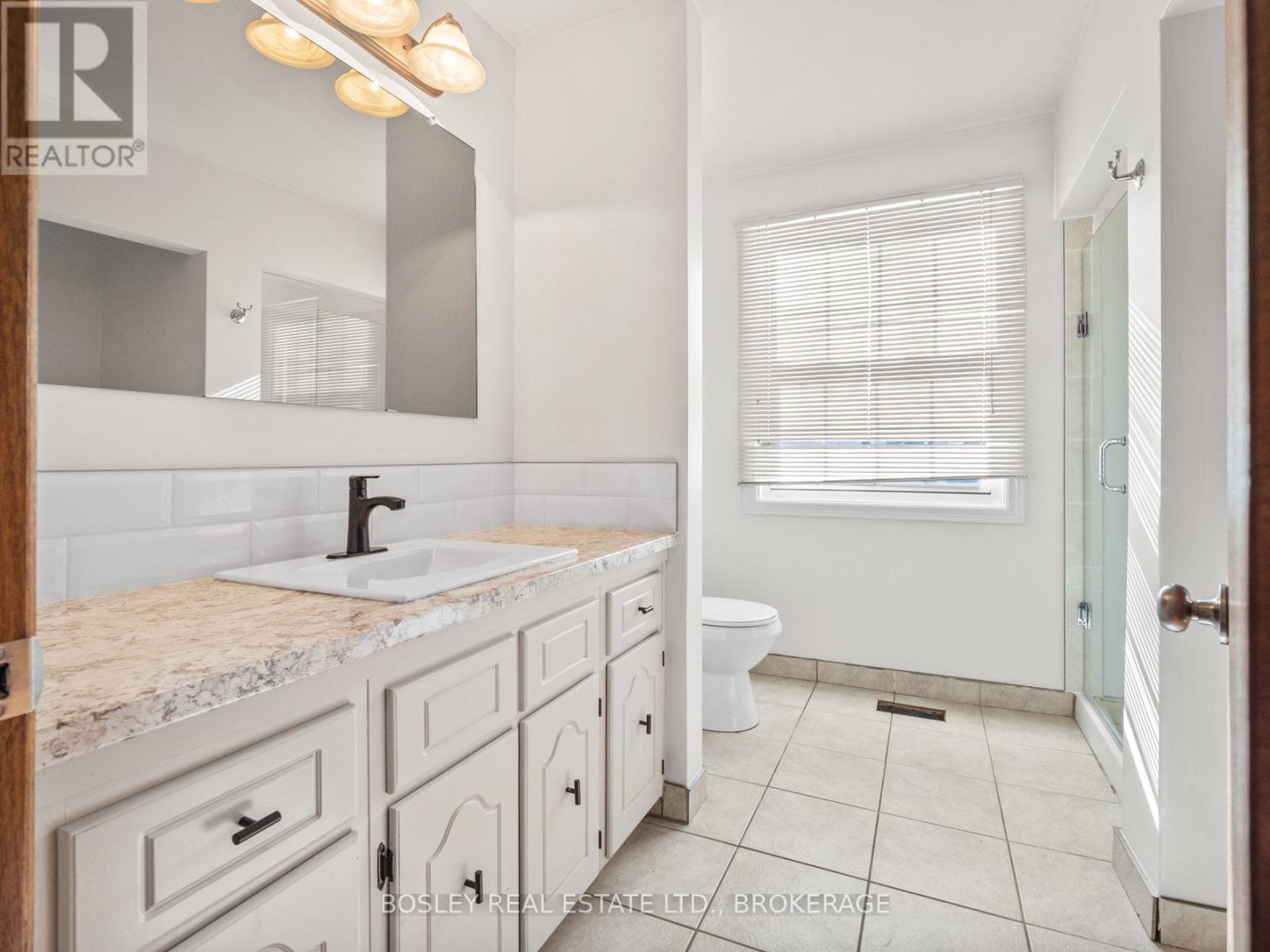 1 - 4444 Drummond Road, Niagara Falls, Ontario L2E 6C6 - Photo 22 - X12537228