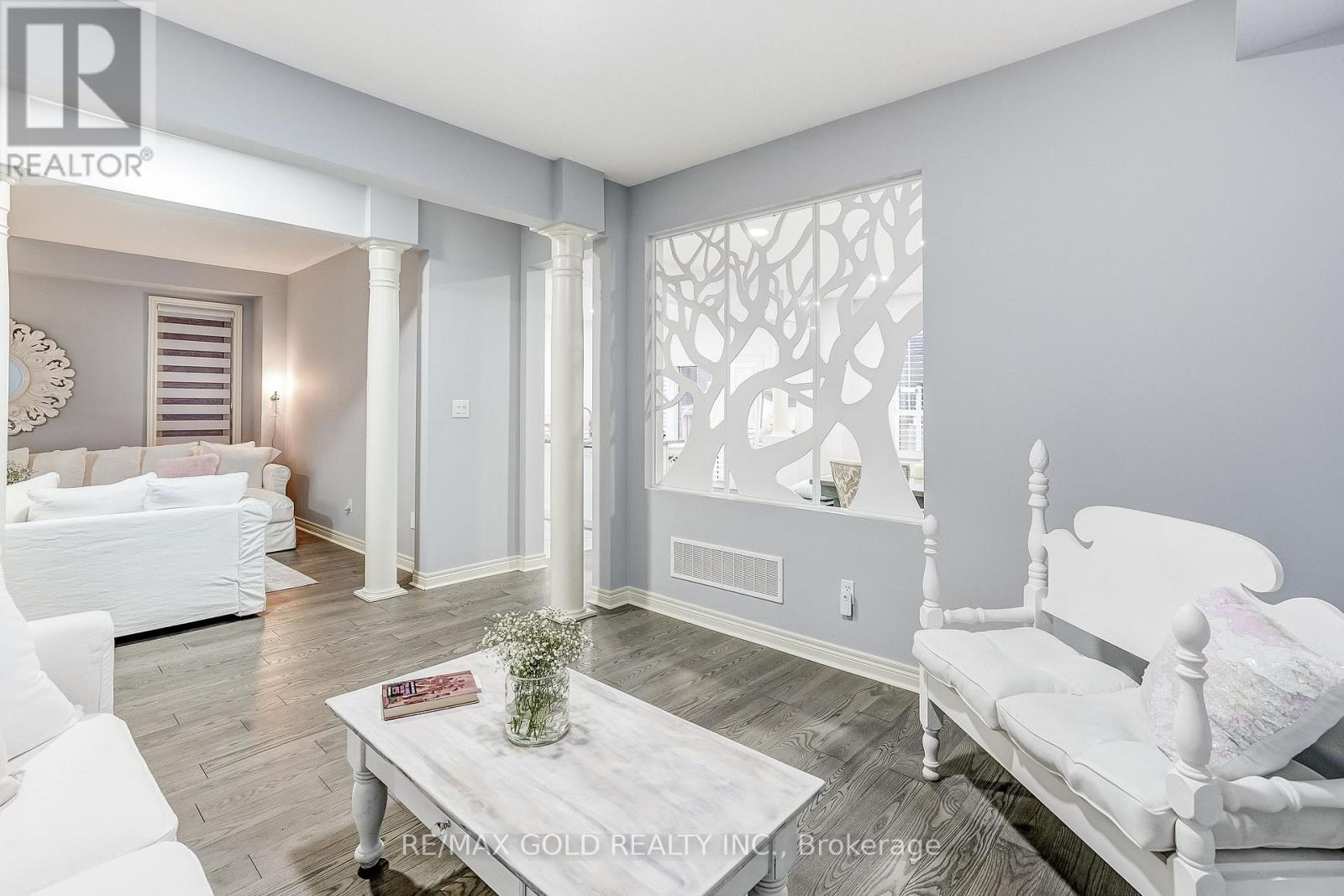 552 Bessborough Drive, Milton, Ontario  L9T 8P5 - Photo 10 - W12536896