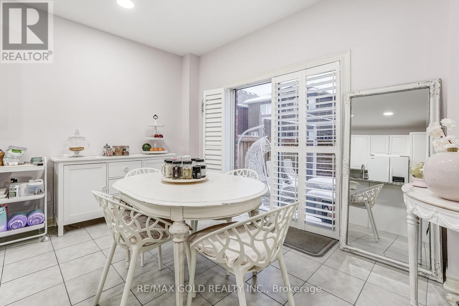 552 Bessborough Drive, Milton, Ontario  L9T 8P5 - Photo 17 - W12536896