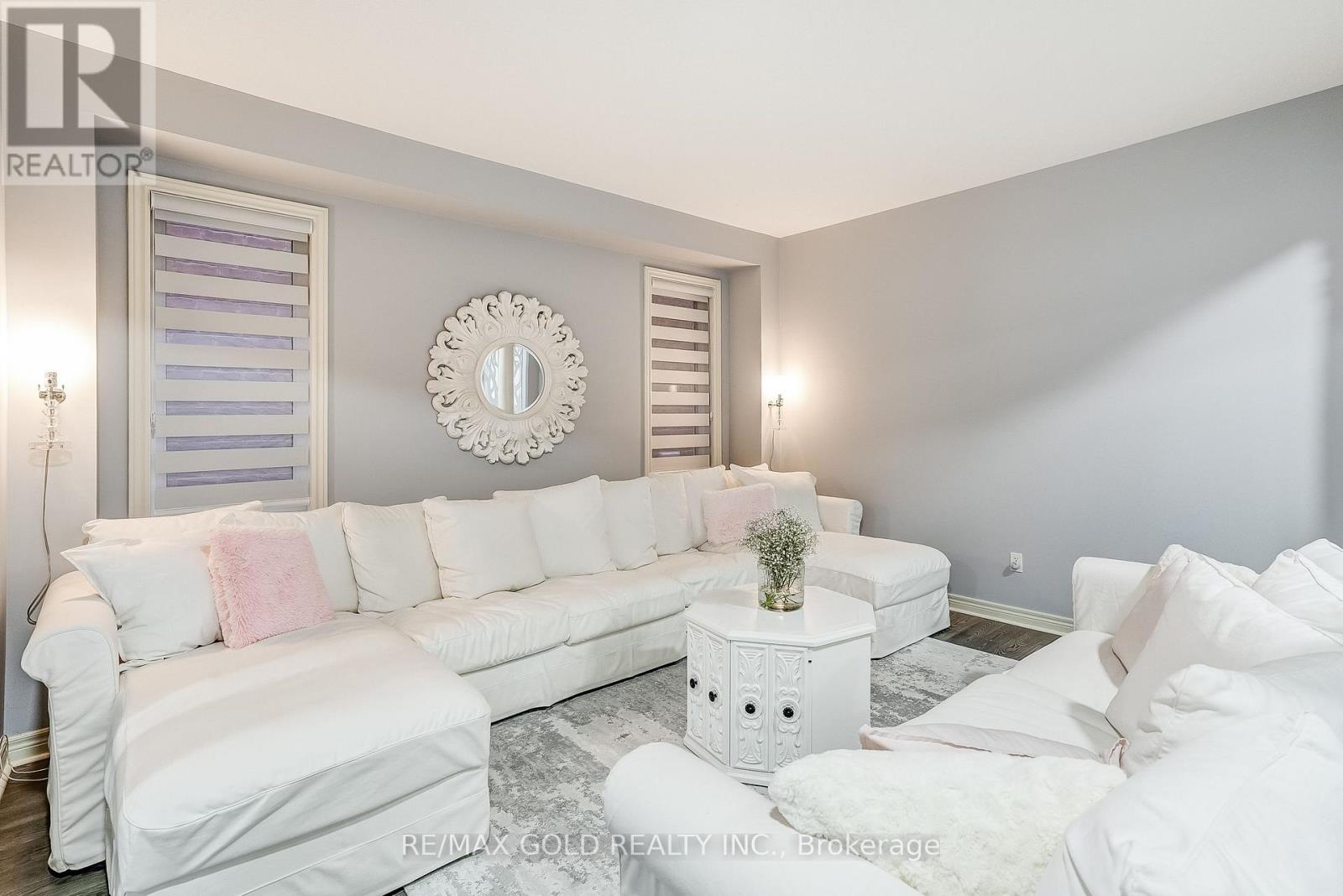 552 Bessborough Drive, Milton, Ontario  L9T 8P5 - Photo 7 - W12536896