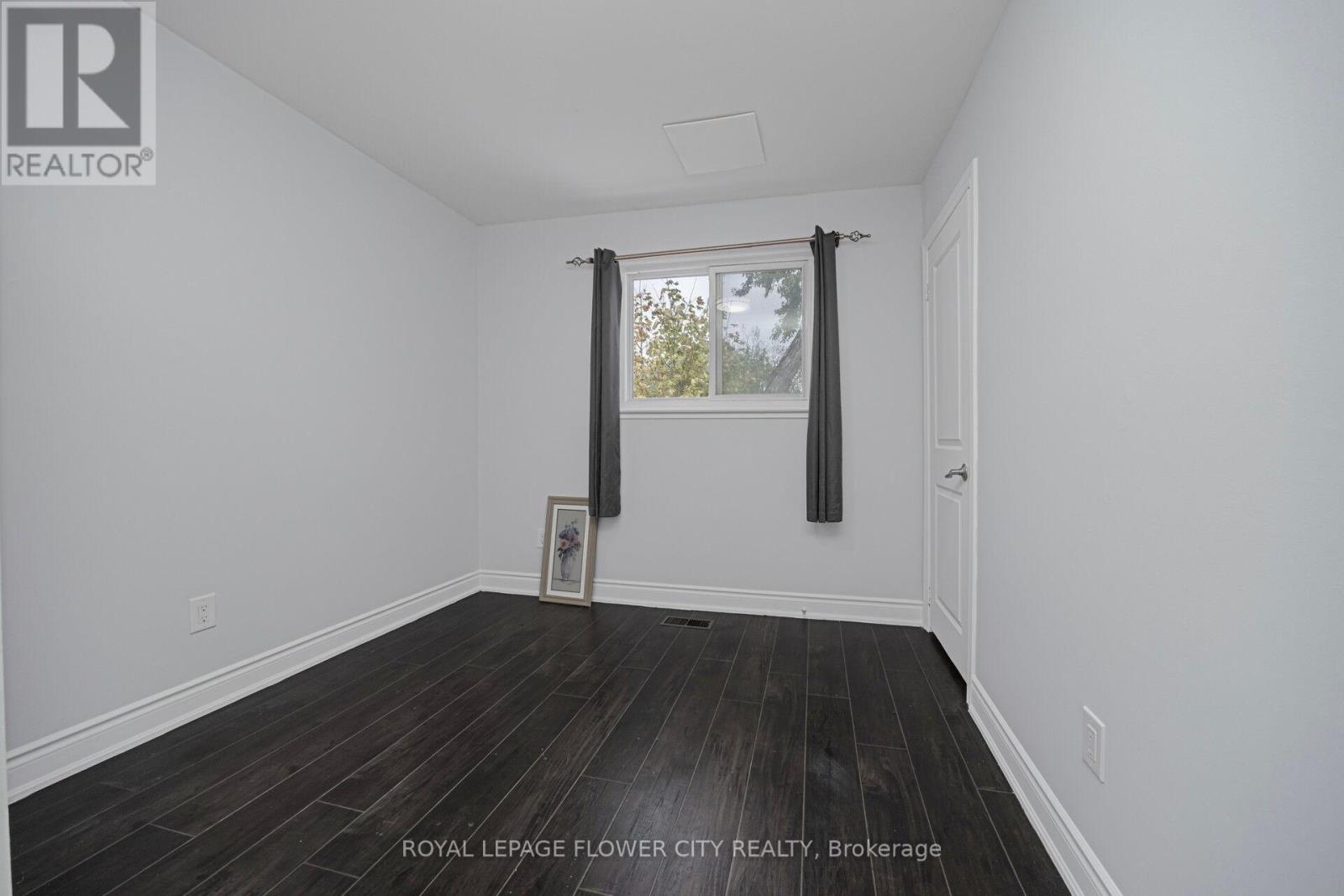 60 Lexington Avenue, Toronto, Ontario  M9V 2G8 - Photo 28 - W12536916