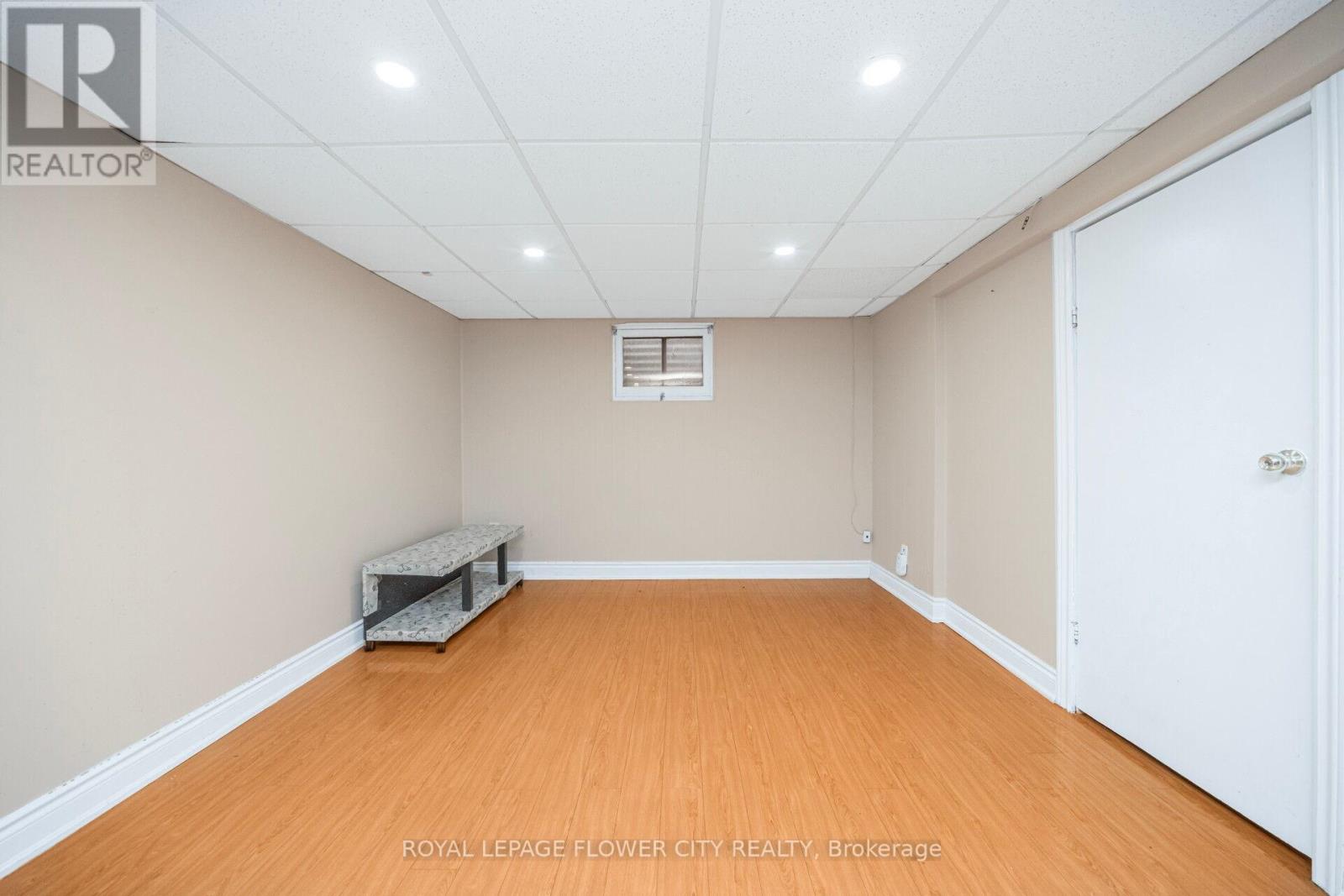 60 Lexington Avenue, Toronto, Ontario  M9V 2G8 - Photo 37 - W12536916