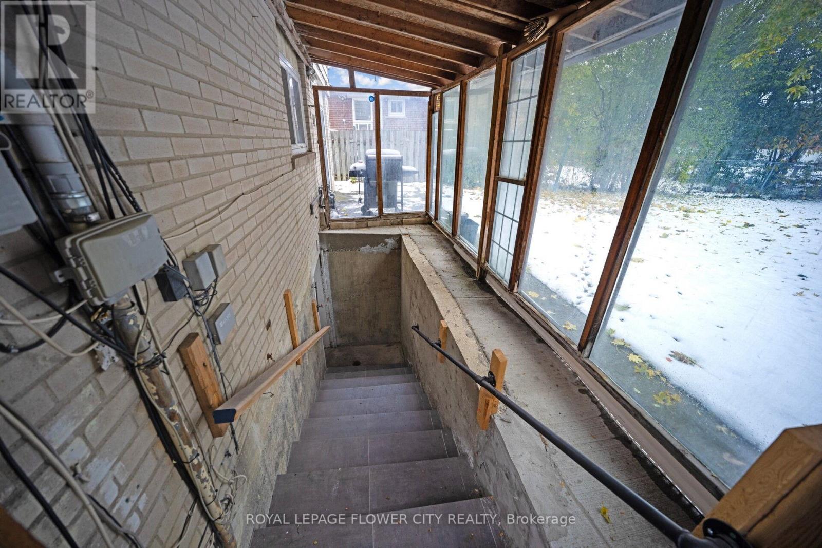 60 Lexington Avenue, Toronto, Ontario  M9V 2G8 - Photo 46 - W12536916