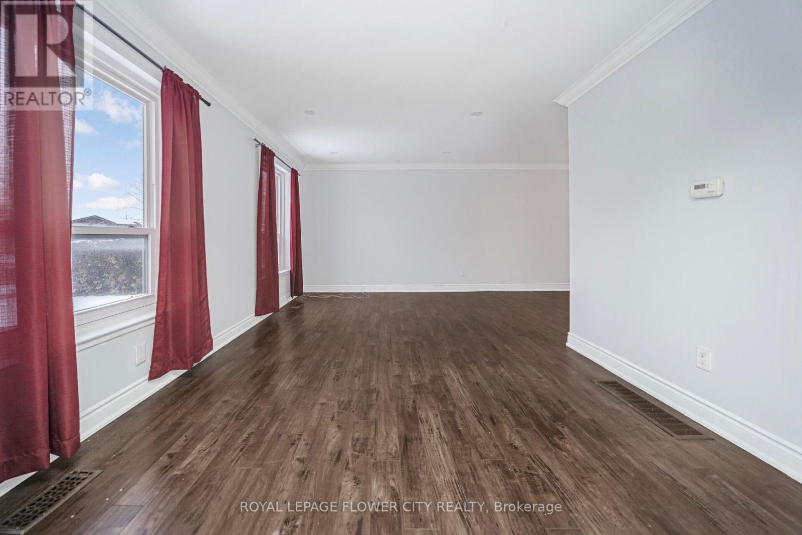 60 Lexington Avenue, Toronto, Ontario  M9V 2G8 - Photo 7 - W12536916