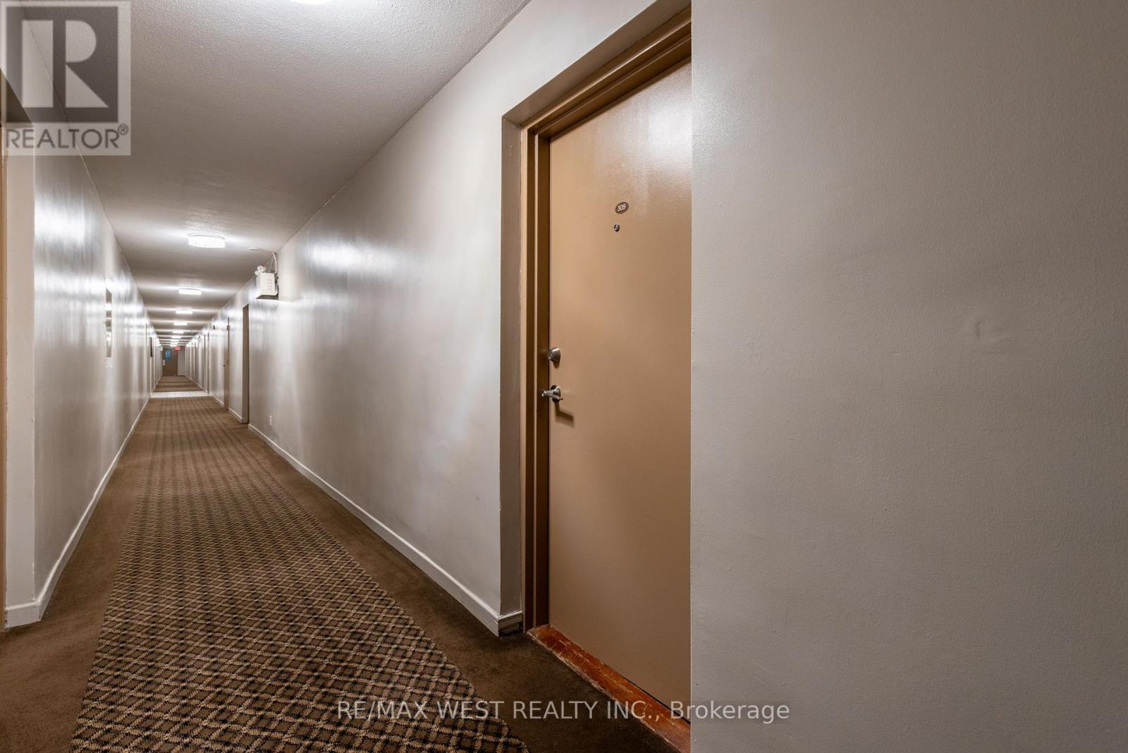 309 - 2485 Woking Crescent, Mississauga, Ontario  L5K 1Z6 - Photo 16 - W12536922