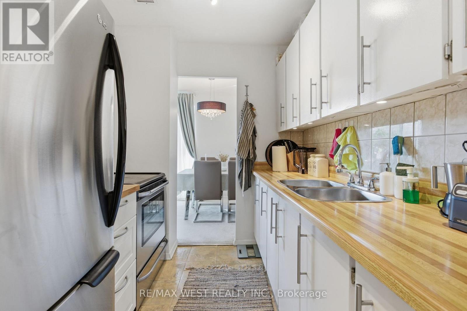 309 - 2485 Woking Crescent, Mississauga, Ontario  L5K 1Z6 - Photo 7 - W12536922