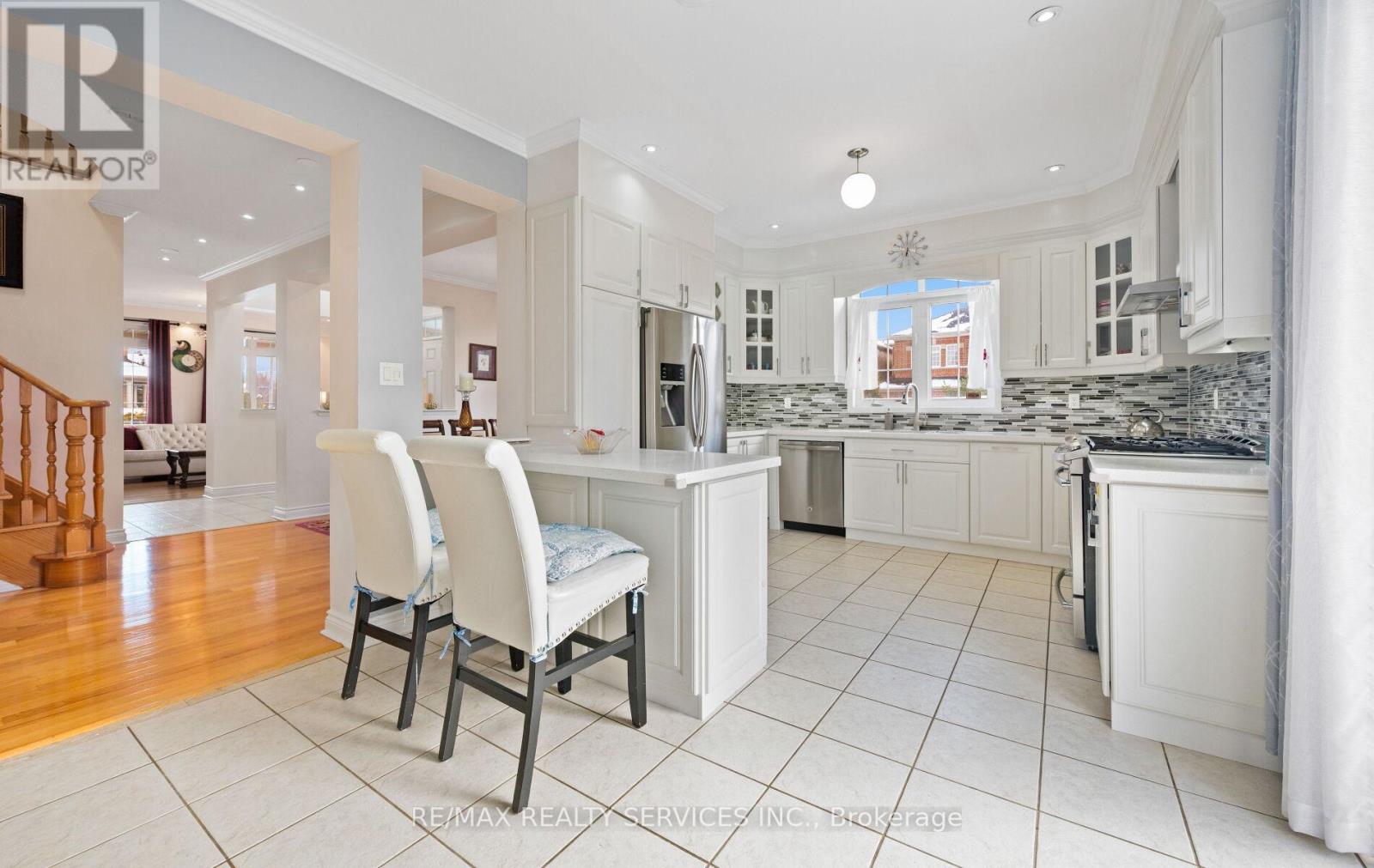 192 Sugarhill Drive, Brampton, Ontario  L7A 3X6 - Photo 16 - W12536984