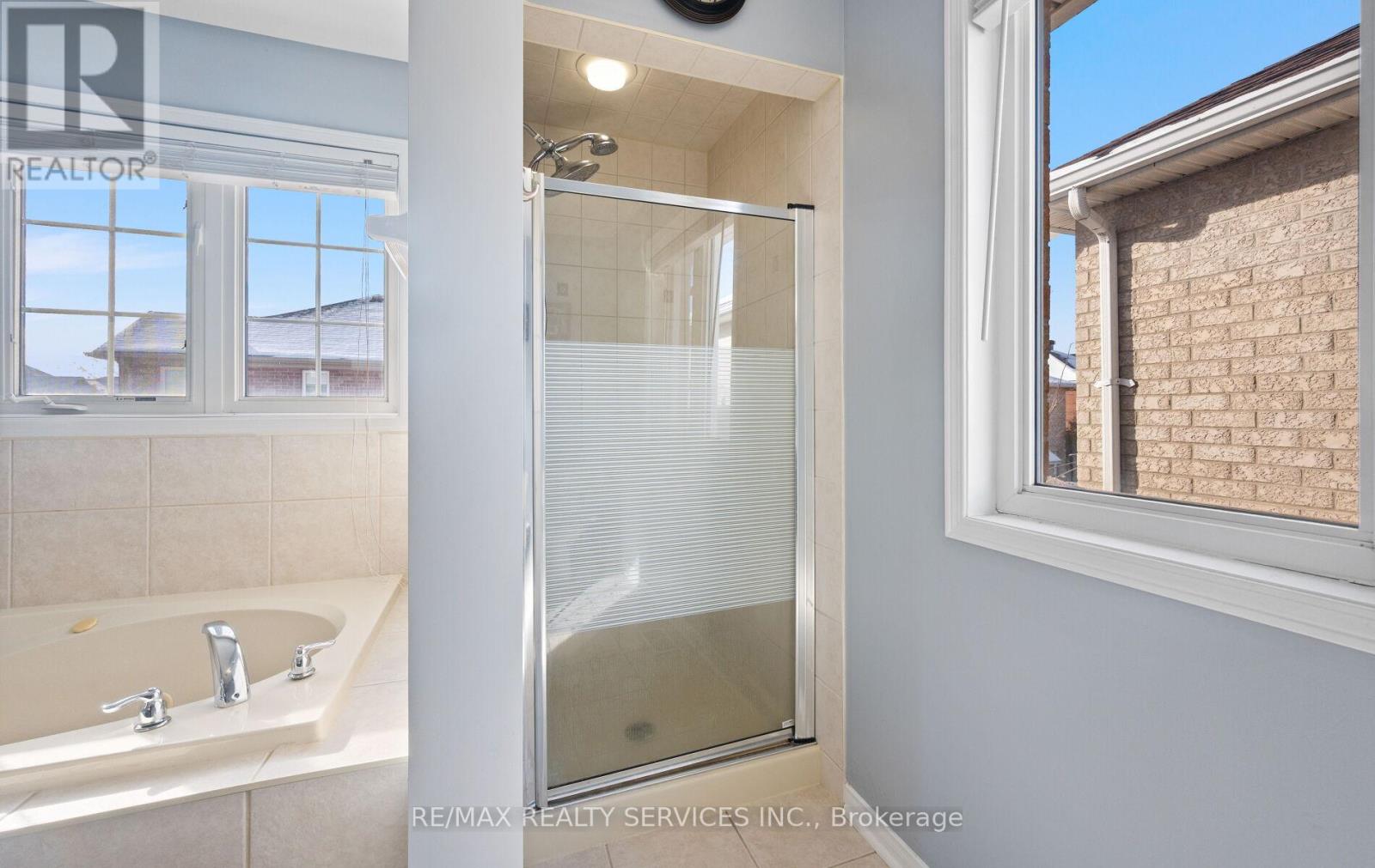 192 Sugarhill Drive, Brampton, Ontario  L7A 3X6 - Photo 28 - W12536984