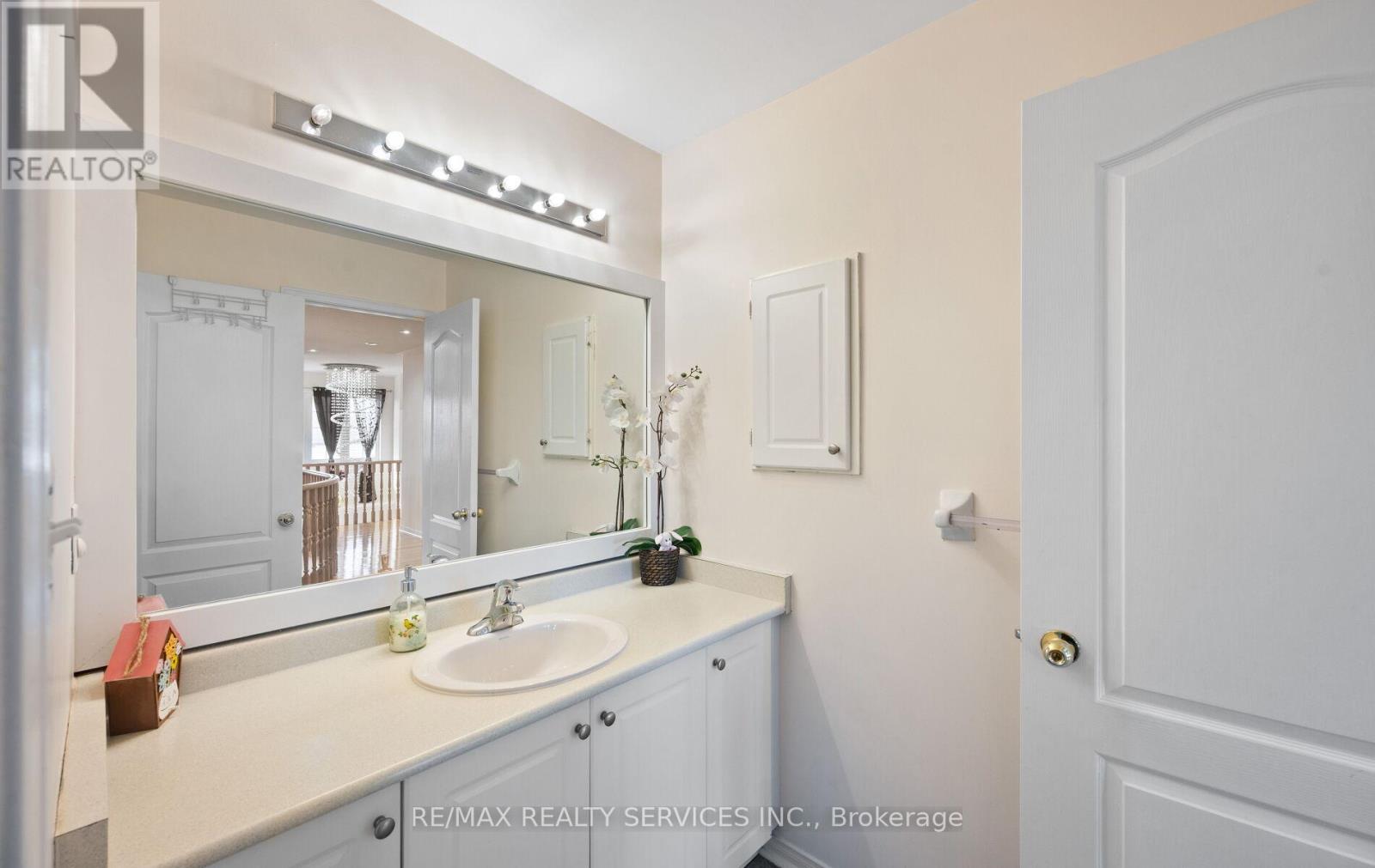 192 Sugarhill Drive, Brampton, Ontario  L7A 3X6 - Photo 36 - W12536984