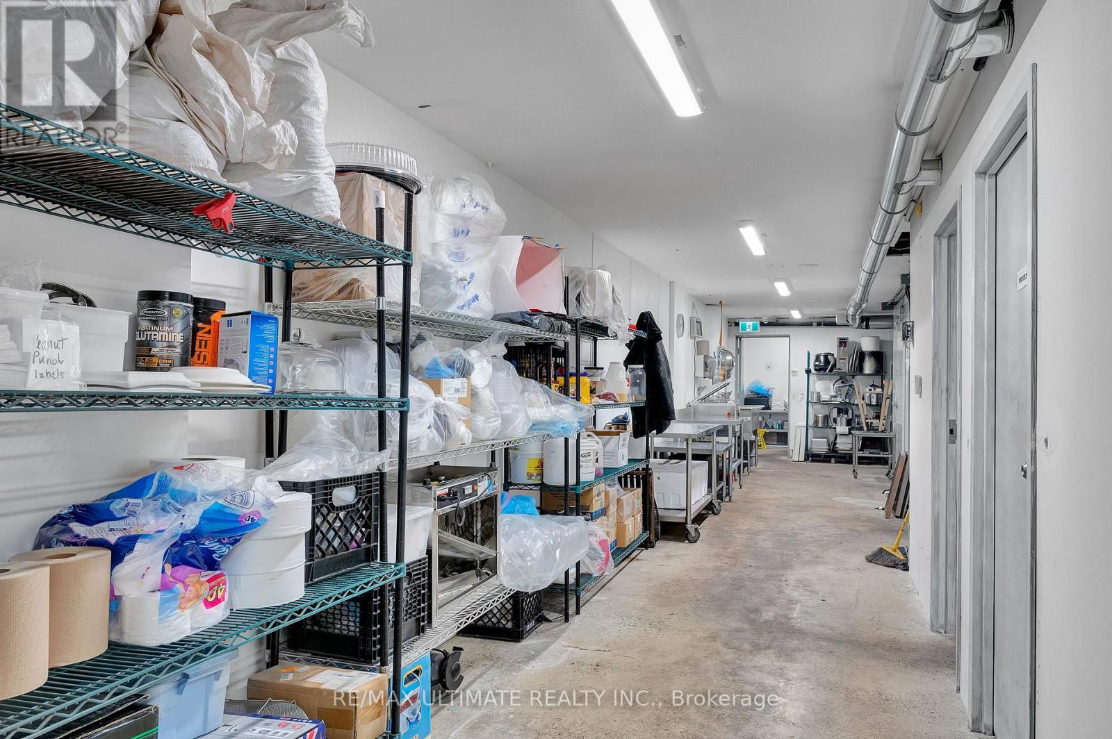 3320 Keele Street, Toronto, Ontario  M3M 2H7 - Photo 15 - W12537006