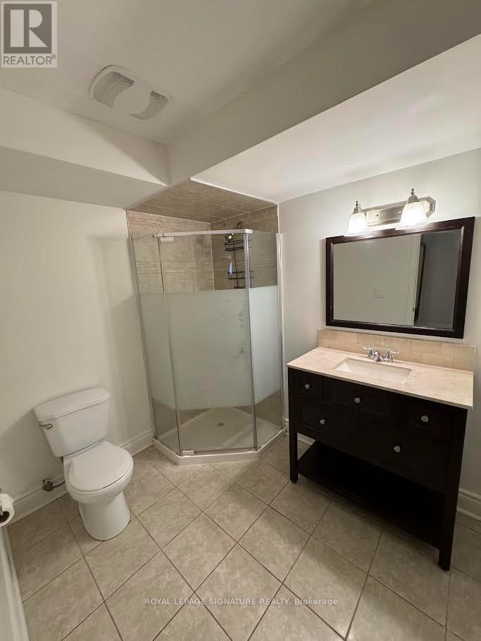 B - 301 Peregrine Way, Milton, Ontario  L9T 7N6 - Photo 8 - W12537016