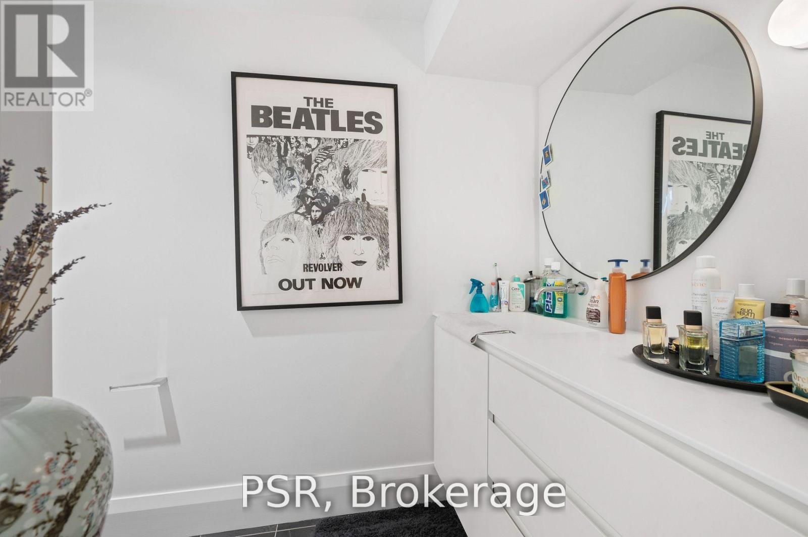 D - 786 Ossington Avenue, Toronto, Ontario  M6G 3V1 - Photo 9 - W12537026