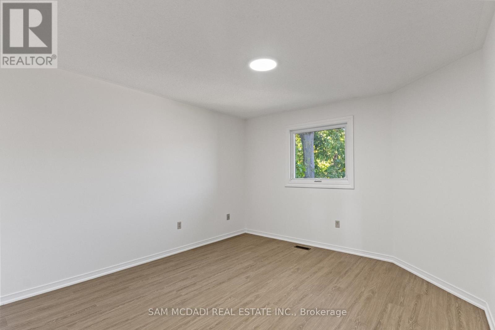 459 Glenashton Drive, Oakville, Ontario  L6H 4W6 - Photo 28 - W12537034