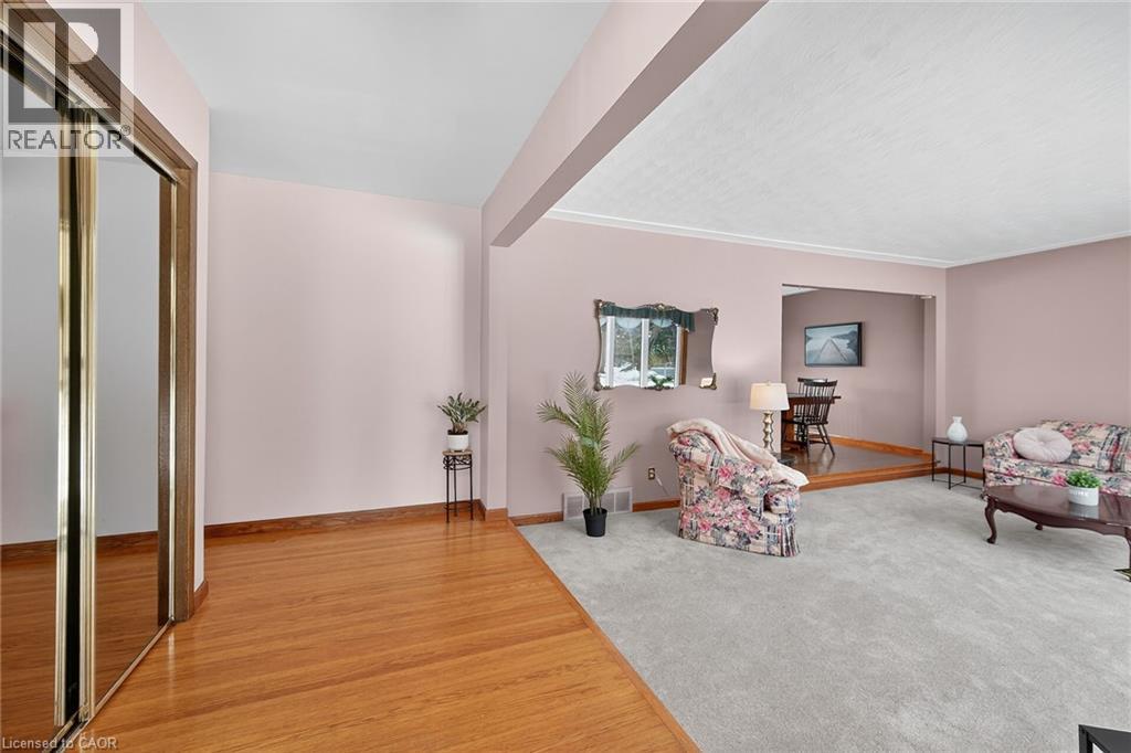 580 Woodhill Road, Flamborough, Ontario  L0R 2B0 - Photo 5 - 40787734