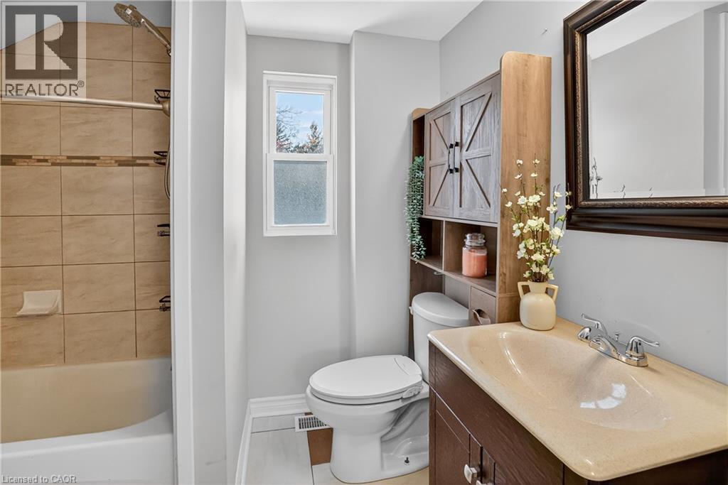 4956 Beam Street, Beamsville, Ontario  L0R 1B0 - Photo 14 - 40787546