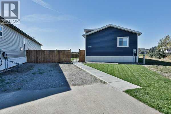 2037 Sunflower Crescent, Coaldale, Alberta  T1M 0G4 - Photo 2 - A2259171