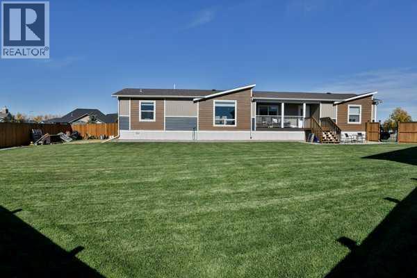 2037 Sunflower Crescent, Coaldale, Alberta
