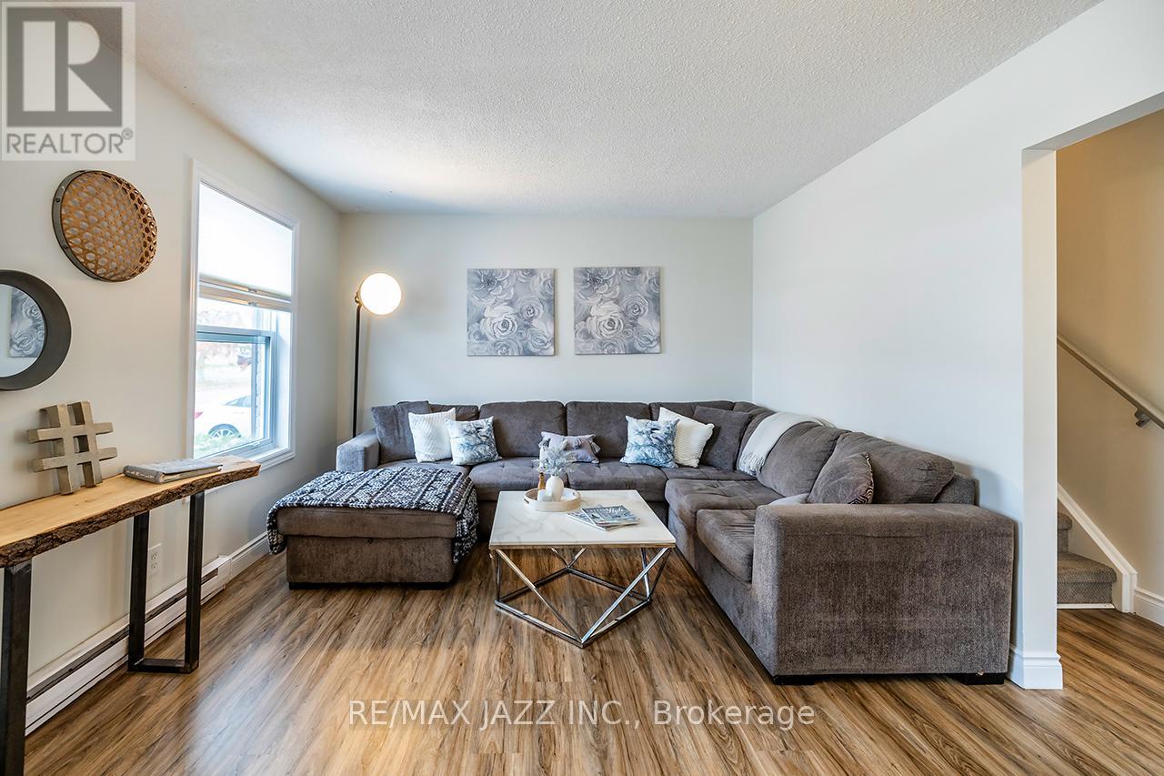 620 Dorchester Drive, Oshawa, Ontario  L1J 6L5 - Photo 5 - E12537076