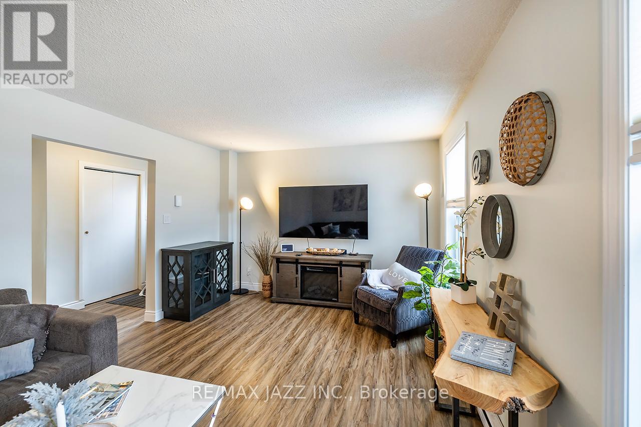 620 Dorchester Drive, Oshawa, Ontario  L1J 6L5 - Photo 6 - E12537076