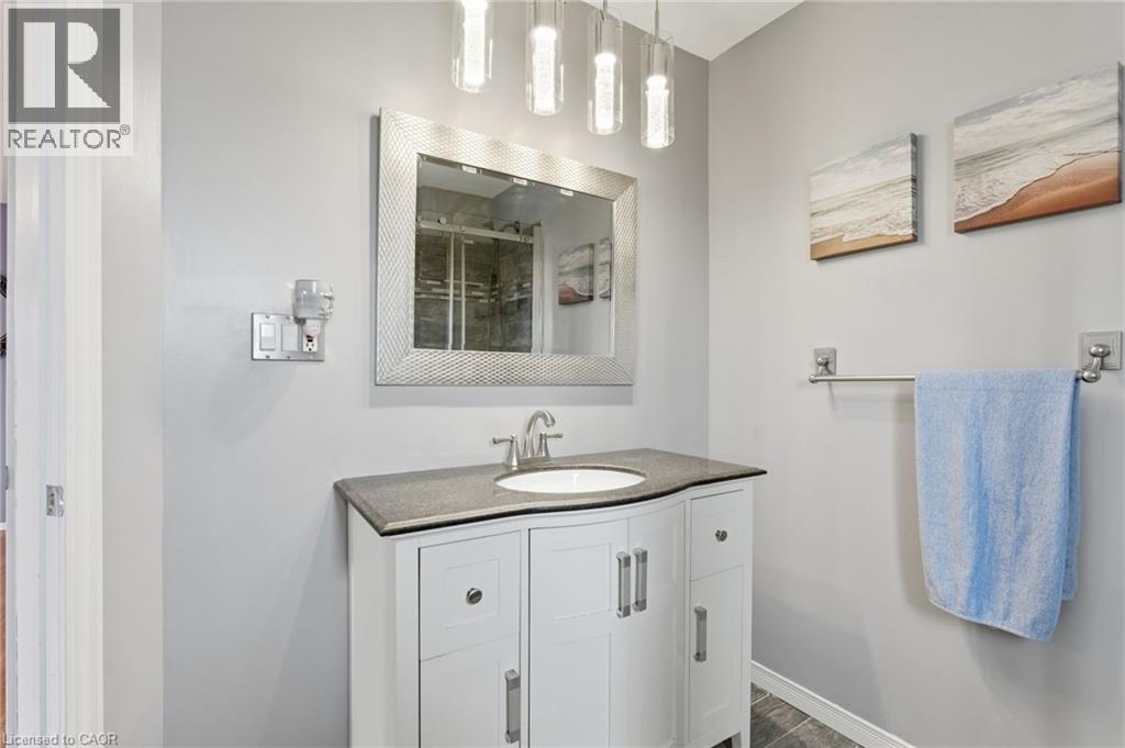 374 East 24th Street, Hamilton, Ontario  L8V 4V1 - Photo 27 - 40785578