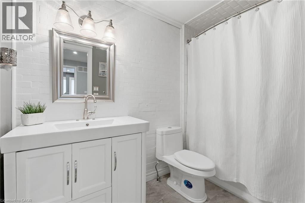 374 East 24th Street, Hamilton, Ontario  L8V 4V1 - Photo 22 - 40785578