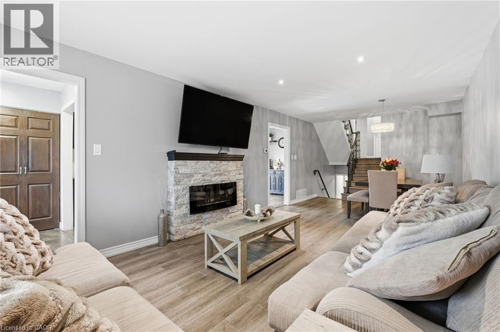 374 East 24th Street, Hamilton, Ontario  L8V 4V1 - Photo 11 - 40785578