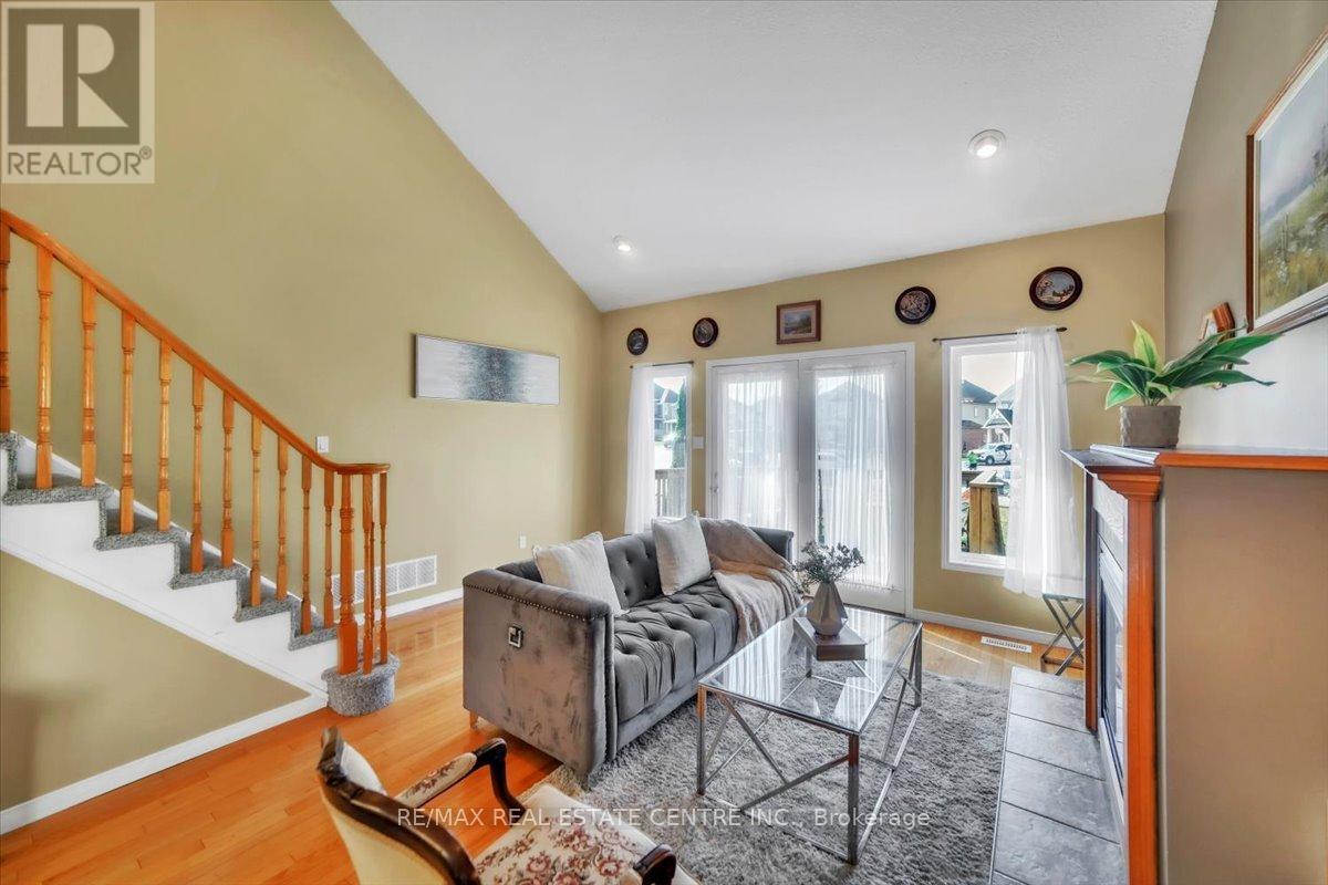 35 Cameron Court, Orangeville, Ontario  L9W 5G8 - Photo 12 - W12307766