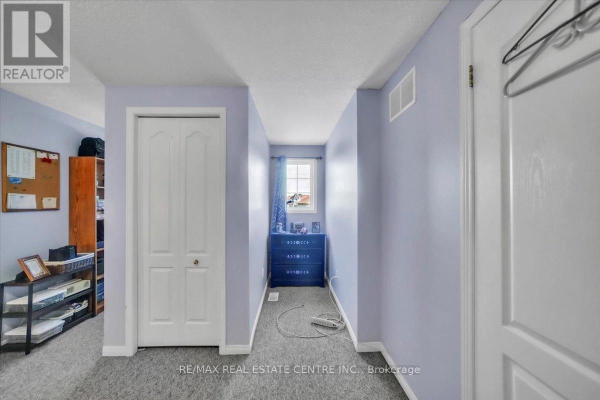 35 Cameron Court, Orangeville, Ontario  L9W 5G8 - Photo 20 - W12307766