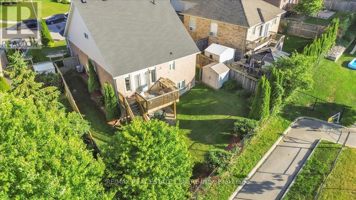 35 Cameron Court, Orangeville, Ontario  L9W 5G8 - Photo 36 - W12307766