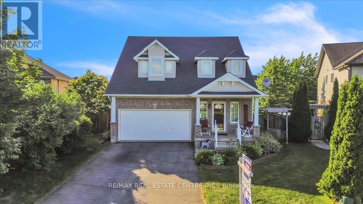 35 Cameron Court, Orangeville, Ontario  L9W 5G8 - Photo 2 - W12307766