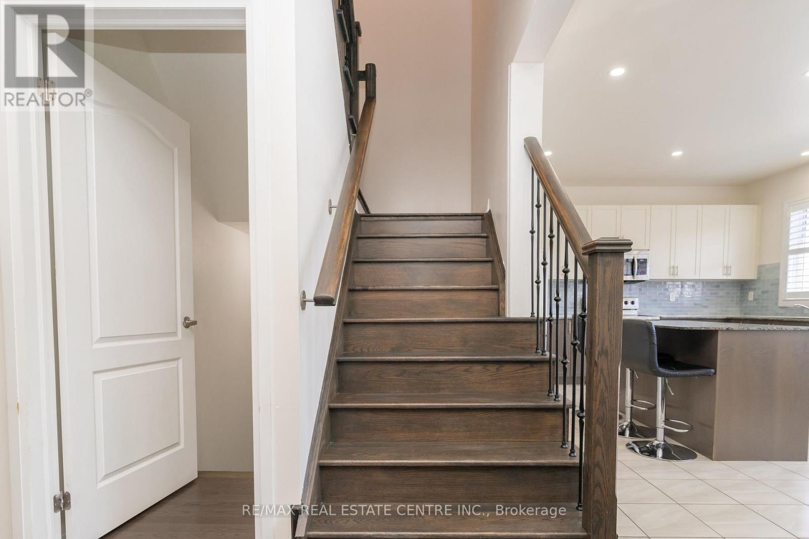 10 Drew Brown Boulevard, Orangeville, Ontario  L9W 6Z6 - Photo 18 - W12405016