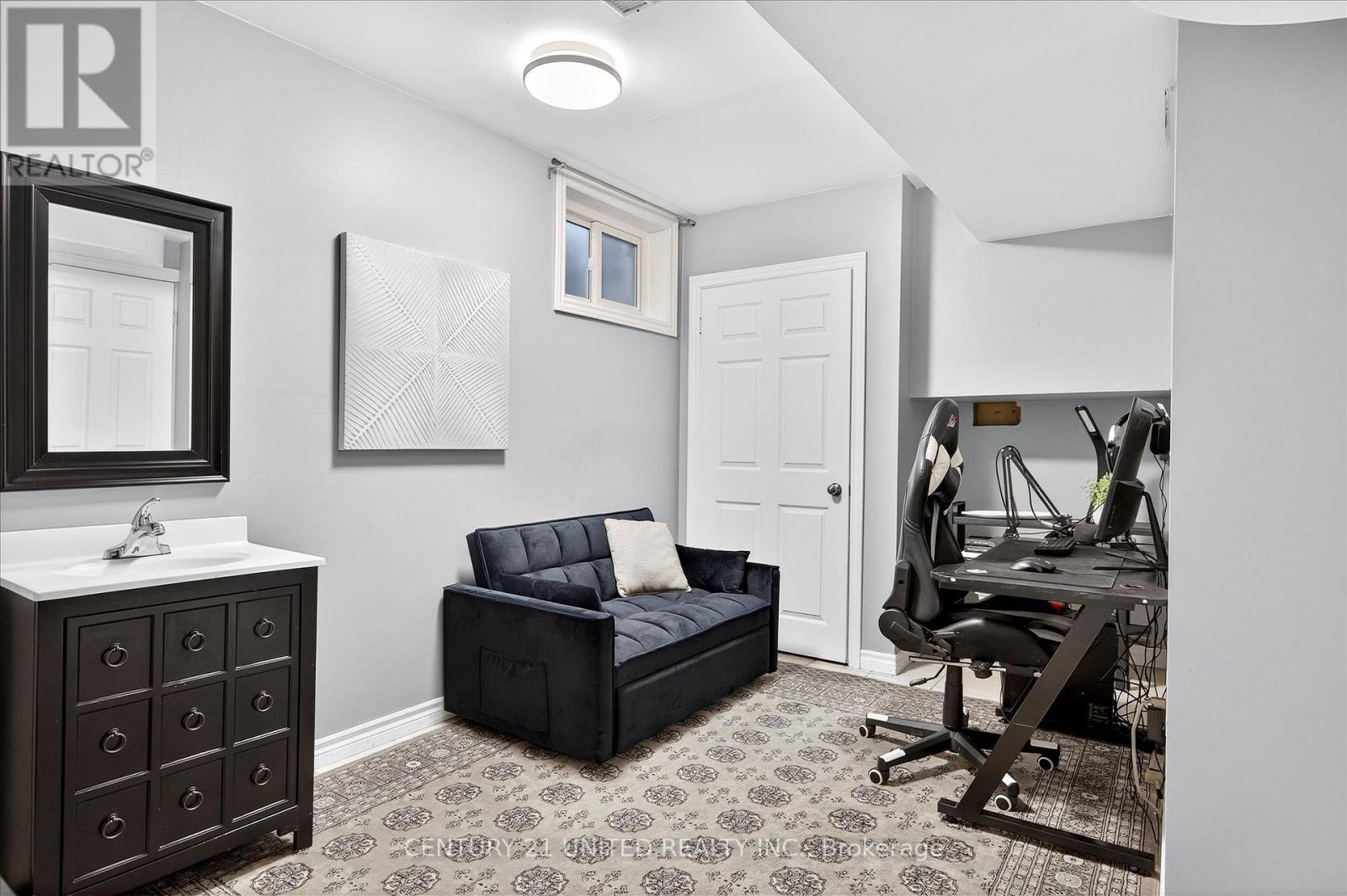 105 Ridgewood Road, Peterborough, Ontario  K9J 1P2 - Photo 28 - X12537074