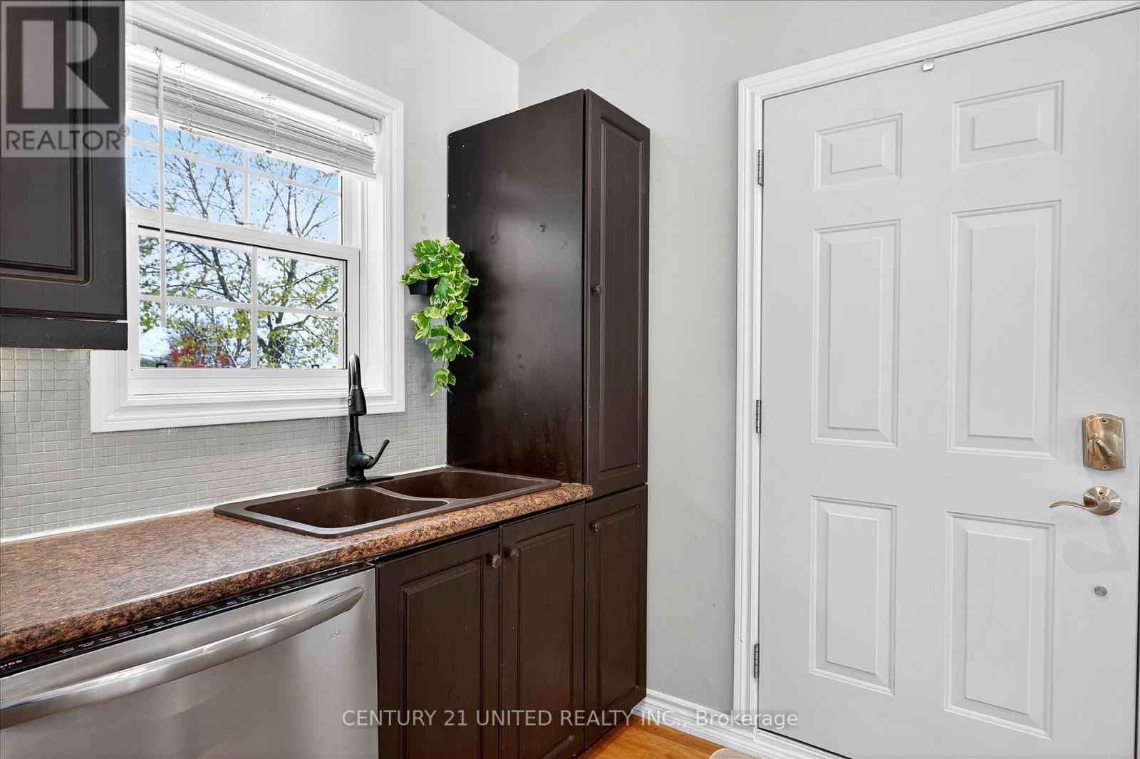 105 Ridgewood Road, Peterborough, Ontario  K9J 1P2 - Photo 33 - X12537074