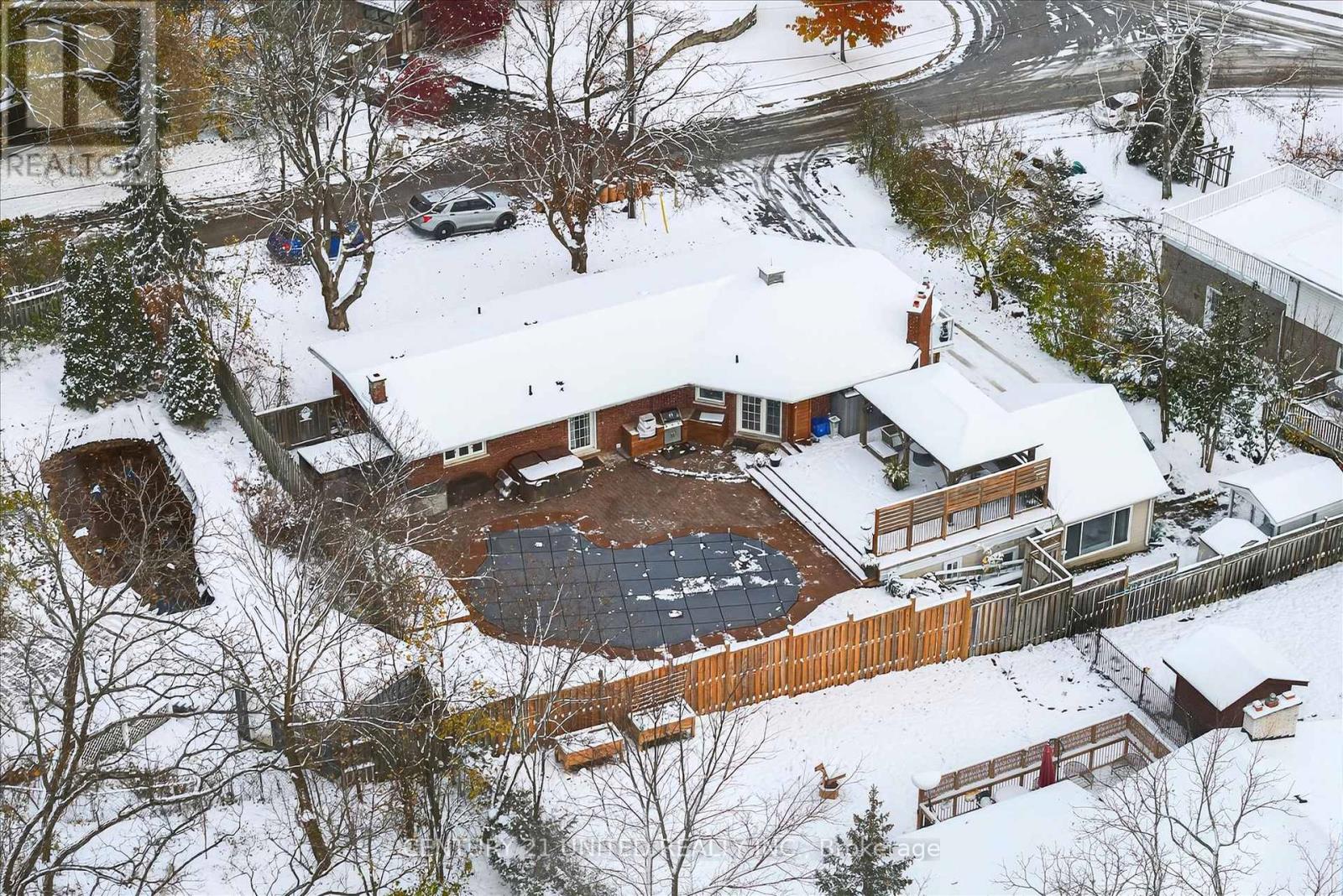 105 Ridgewood Road, Peterborough, Ontario  K9J 1P2 - Photo 4 - X12537074