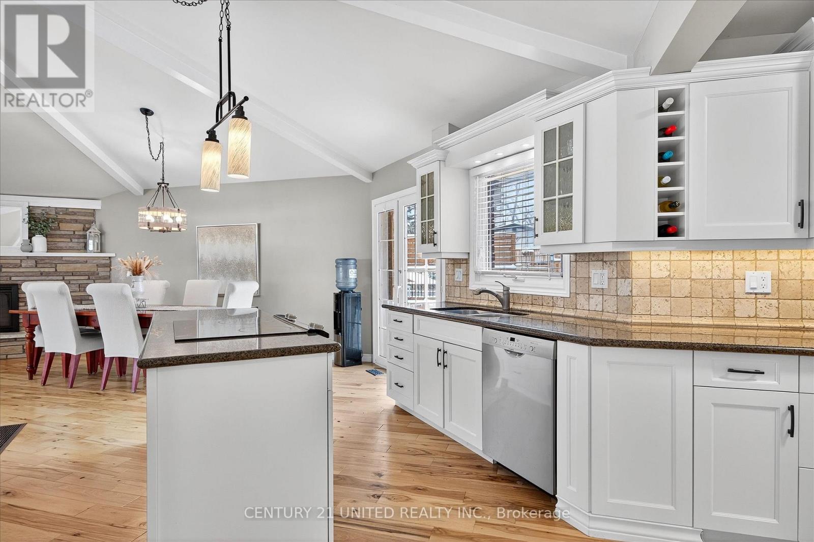 105 Ridgewood Road, Peterborough, Ontario  K9J 1P2 - Photo 7 - X12537074