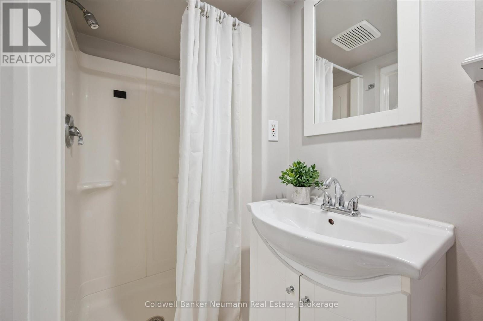 564 Paisley Road, Guelph, Ontario N1H 2S1 - Photo 28 - X12537152