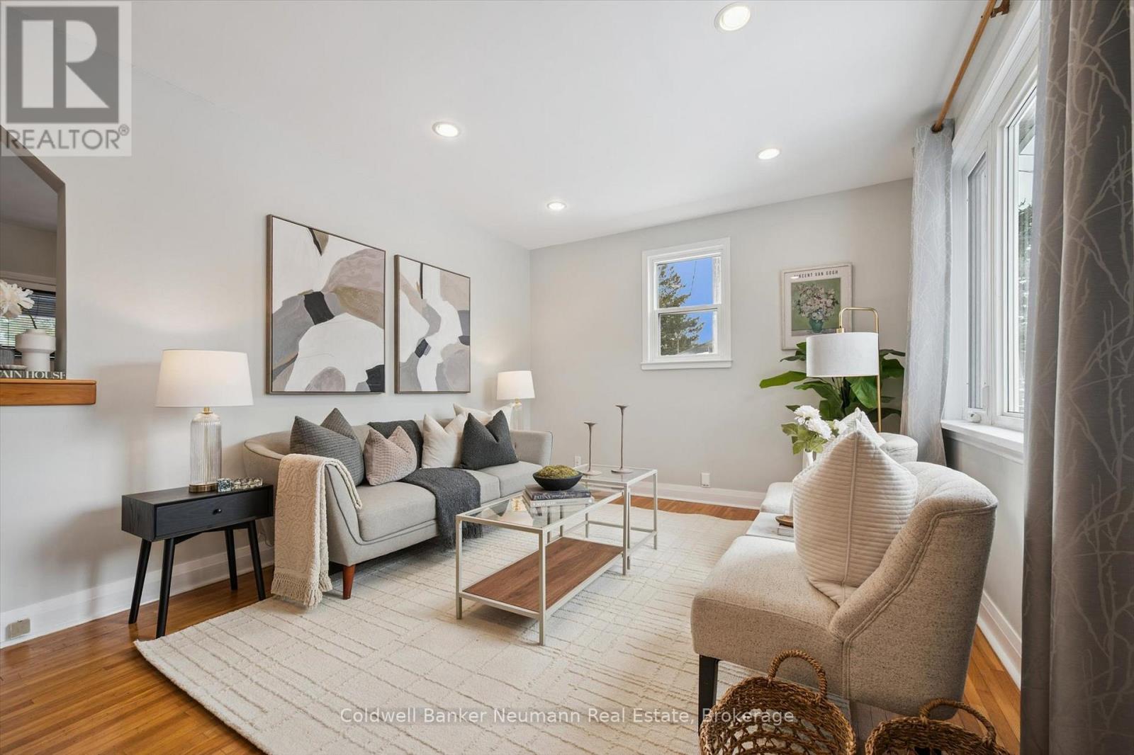 564 Paisley Road, Guelph, Ontario N1H 2S1 - Photo 3 - X12537152