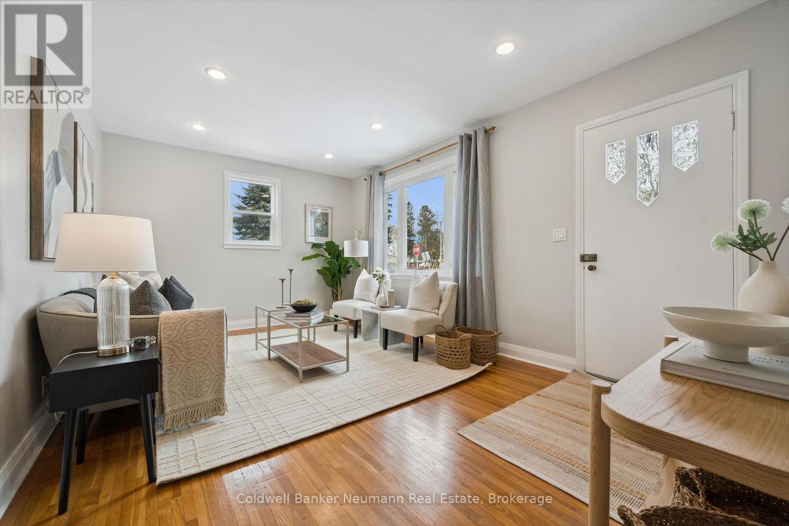 564 Paisley Road, Guelph, Ontario N1H 2S1 - Photo 4 - X12537152