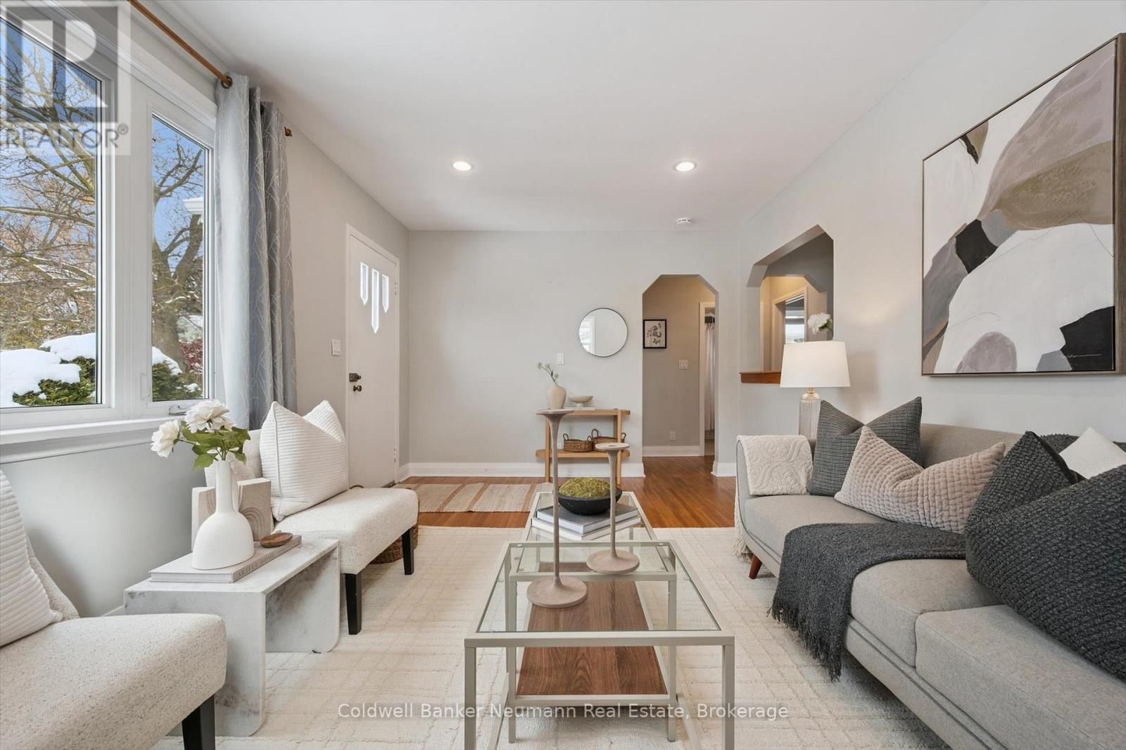 564 Paisley Road, Guelph, Ontario N1H 2S1 - Photo 9 - X12537152