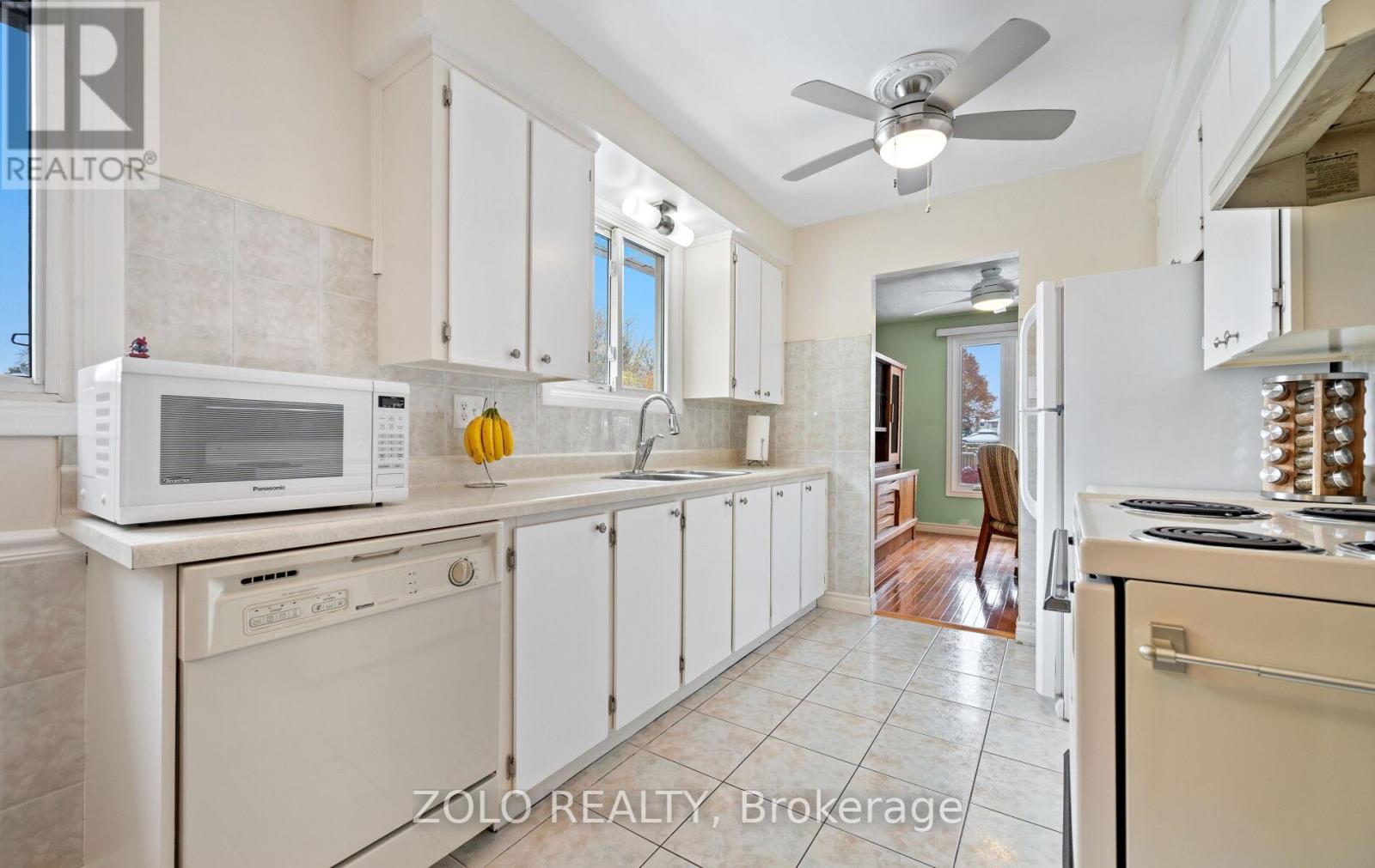 199 Wendover Drive, Hamilton, Ontario  L9C 5X6 - Photo 14 - X12536948